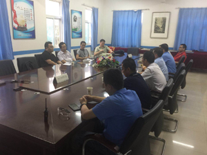 the meeting of slewing ring bearing Sleewing 링 베어링의 회의